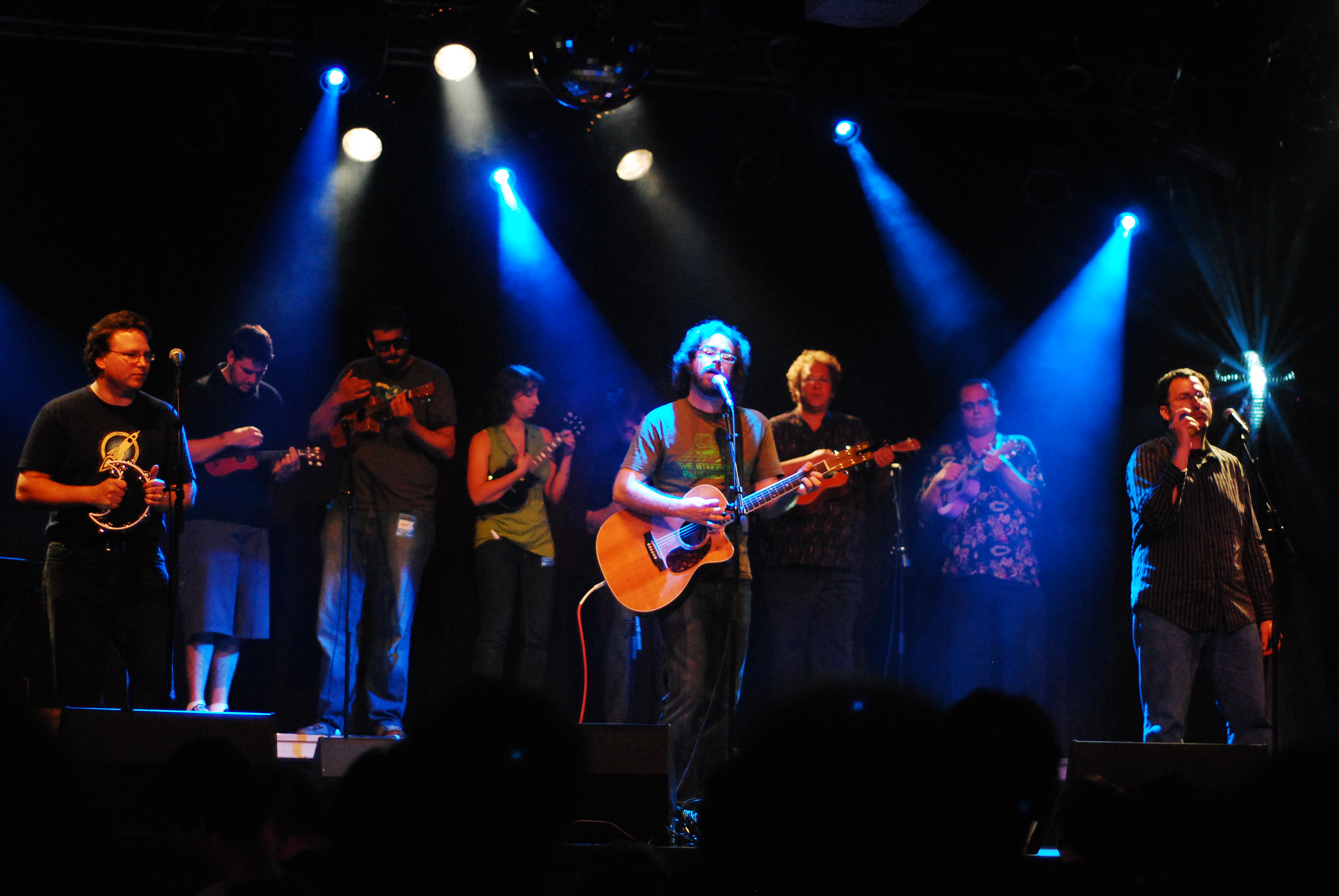 Jonathan Coulton feeling fantastic with his friends Paul and Storm